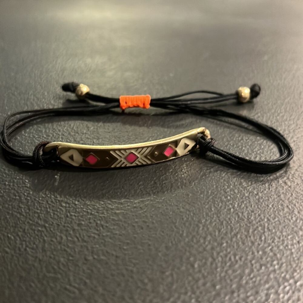Aztec Pattern Adjustable Size Bracelet - Picture 5 of 6